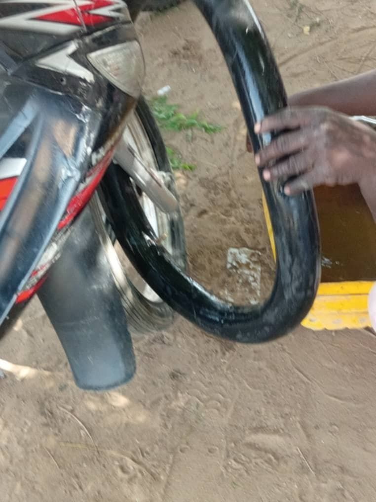 Tchad : la « vulcanisation » ou le « collage », une activité rentable qui nourrit son homme