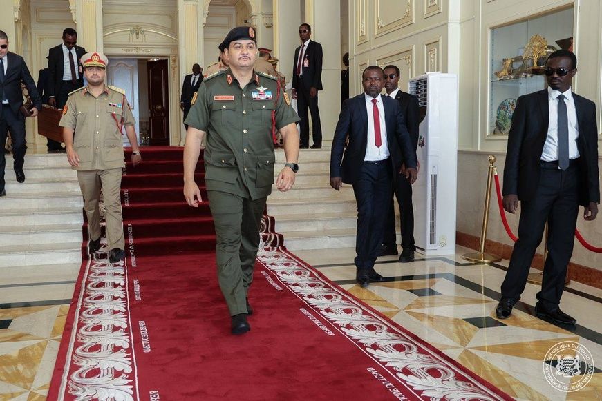 Tchad–Libye : Mahamat Idriss Deby et le Général Haftar relancent la coopération bilatérale