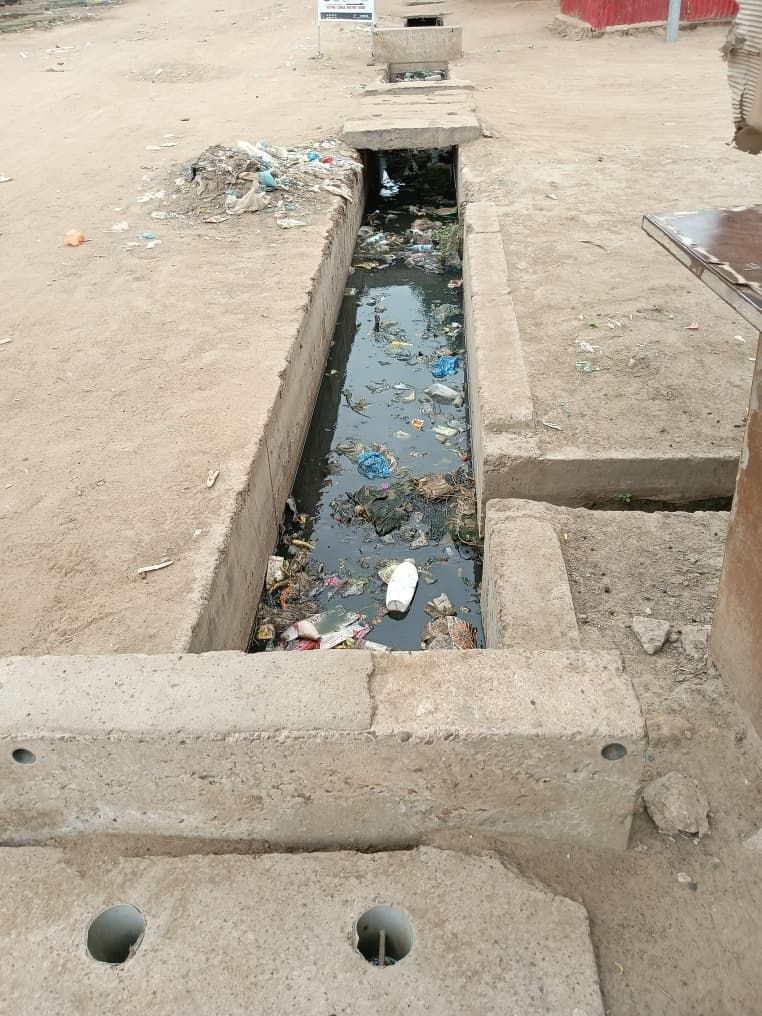 Tchad : à N'Djamena, l'urgence d'agir face aux dallettes de caniveaux utilisées pour d'autres fins