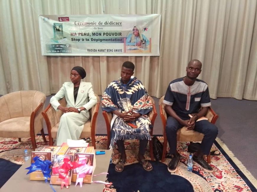 Tchad : Présentation et dédicace du livre « Ma peau, mon pouvoir » de l’écrivaine Raouda Hamat Bong Aware