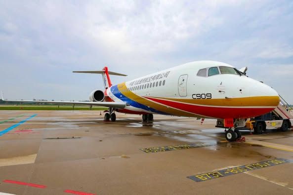 Chine : Le premier avion médicalisé C909 est livré