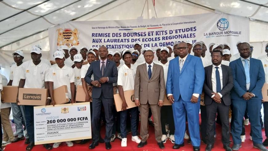 Tchad : L’INSEED remet des bourses et des kits aux lauréats admis dans les Écoles régionales de statistique