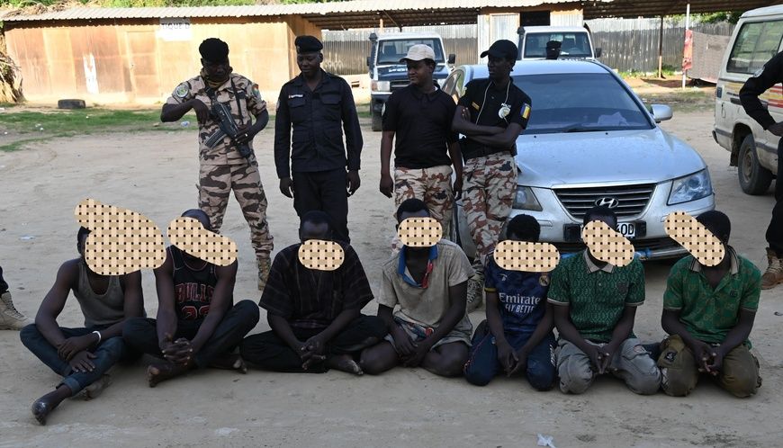 Tchad : 23 présumés malfrats arrêtés par la police et un vaste arsenal criminel saisi