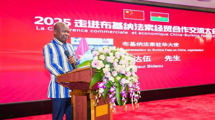 Coopération économique : le forum « entrer au Burkina Faso » mobilise des hommes d’affaires burkinabè et chinois