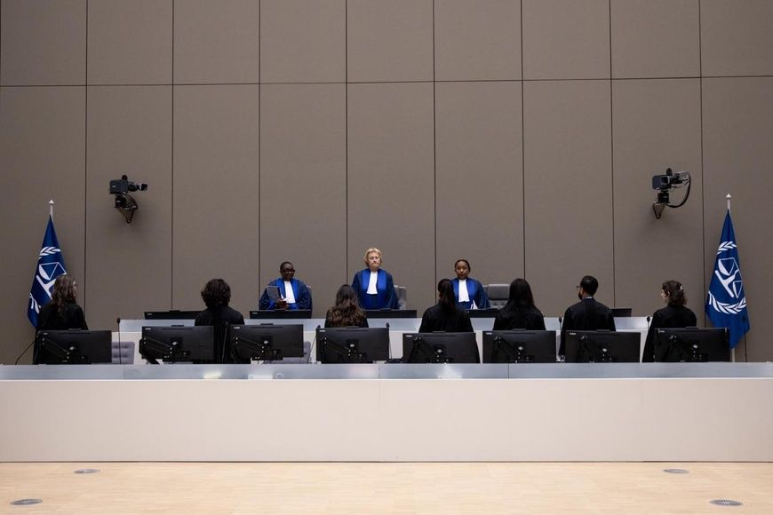 Ali Muhammad Ali Abd-Al-Rahman lors de l'audience tenue à la CPI le 6 octobre 2025 (c)ICC-CPI