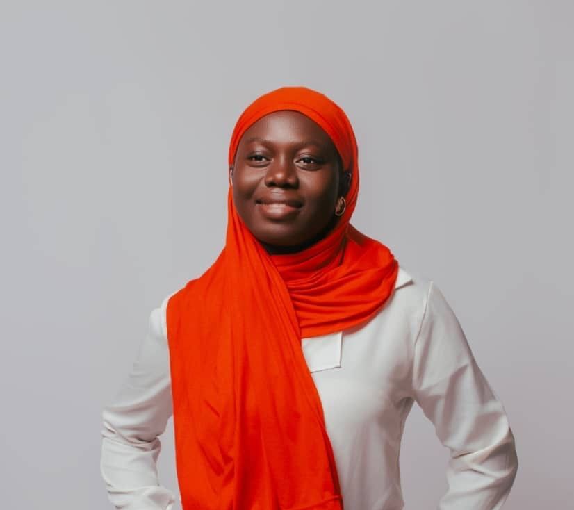 Portrait : Silambim Yaka, l'humour au service du changement social