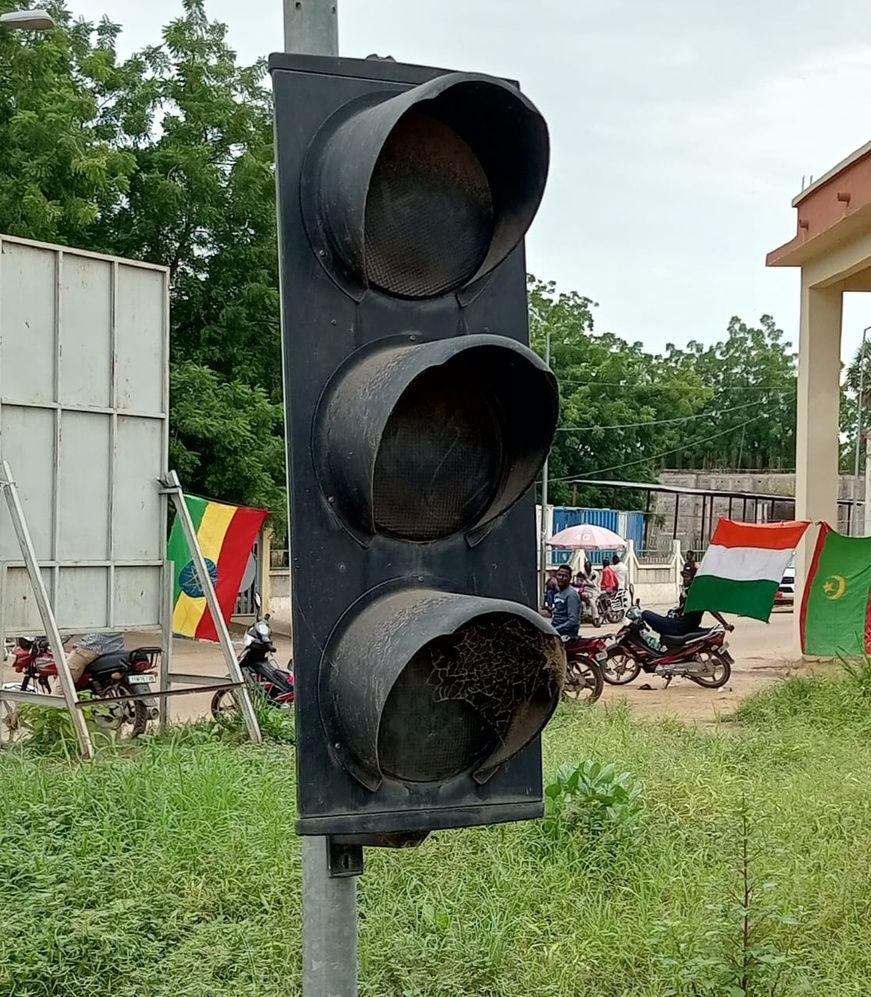 N’Djamena : Le Silence des Feux, l'Éclat du Désordre