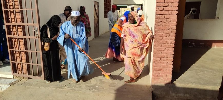 Tchad : à Abéché, l’Association d’entraide des personnes handicapées moteurs engagée pour la salubrité et la solidarité