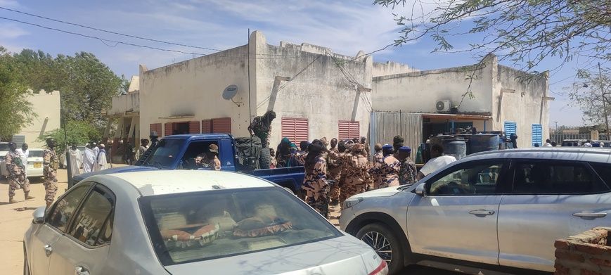 Tchad : tensions au palais de justice après la libération d’un véhicule lié à une fusillade à Abéché
