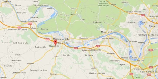 France: Deux officiers de police tués par un homme criant "Allahou Akbar"