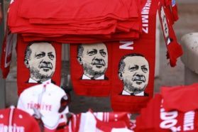 Turquie : limogeage de 1684 militaires et fermeture de 64 médias