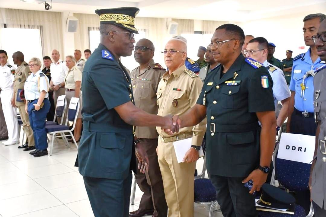 Côte d'Ivoire : les attachés de défense découvrent les réalités des FACI