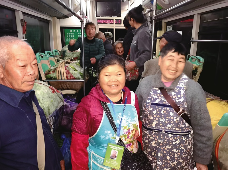 China's 'Vegetable Bus': A Model of People-Centered Governance