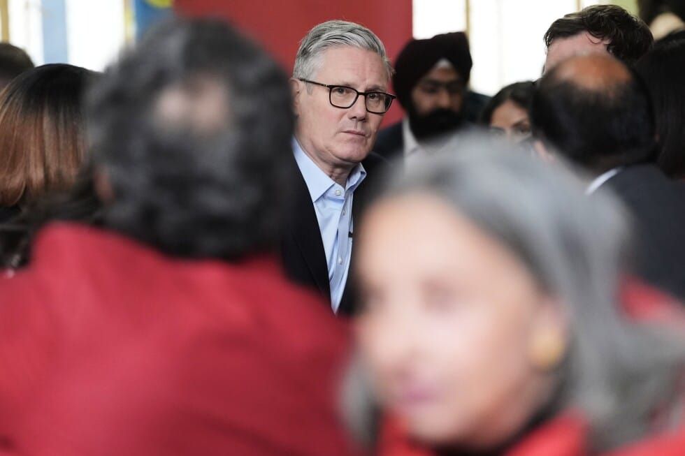 UK : Keir Starmer refuse de démissionner malgré les défaites électorales