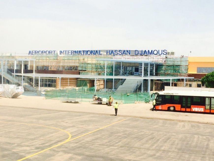Aéroport de N'Djamena : le manque criant de bus de piste inflige un calvaire à 43°C aux voyageurs