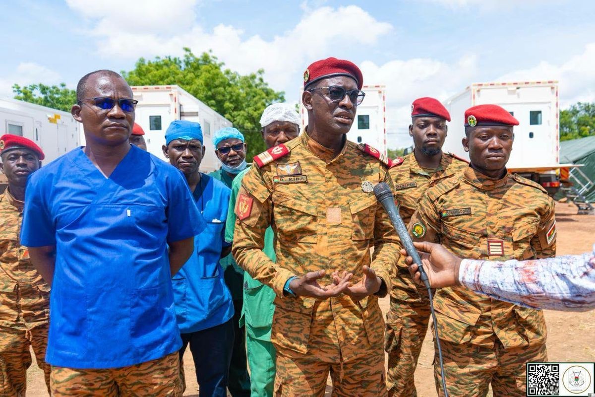 L'Armée du Burkina Faso déploie un hôpital mobile pour les plus vulnérables à Fada N’Gourma