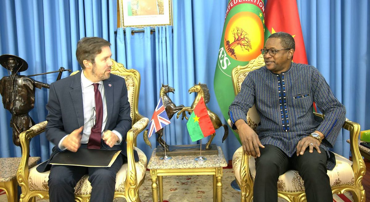 Renforcement des liens entre le Burkina Faso et le Royaume-Uni : une coopération stratégique en discussion
