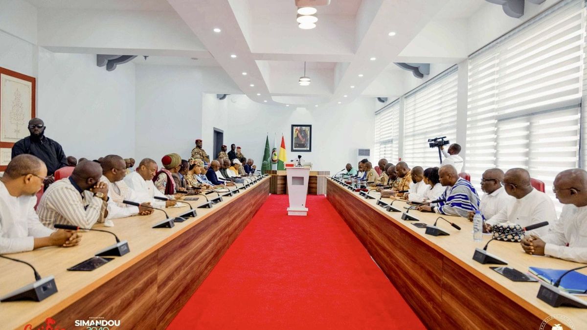 De retour à Conakry, Mamadi Doumbouya préside un Conseil des ministres axé sur les priorités nationales