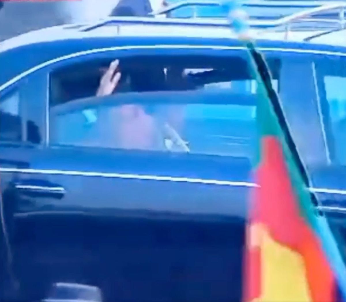 De retour au Cameroun après 74 jours d'absence, Biya met fin aux spéculations
