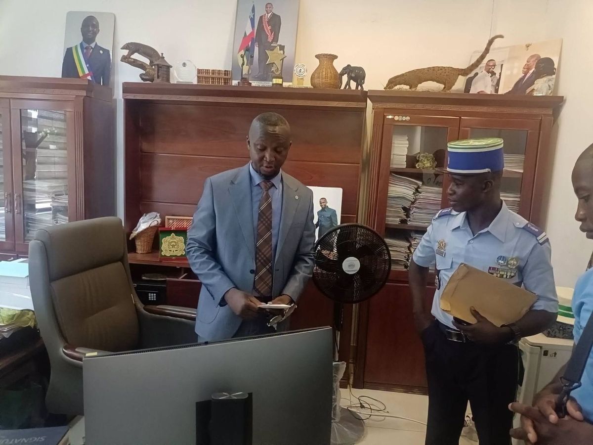 Centrafrique : enquête ouverte après le saccage du bureau du ministre des PME