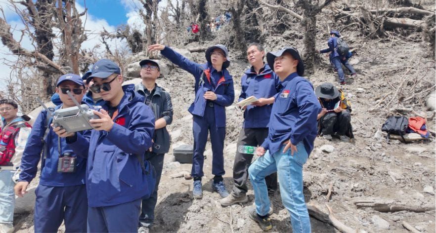 China Intensifies Rescue Operations Following Devastating Mudslide at Xizang Border Port