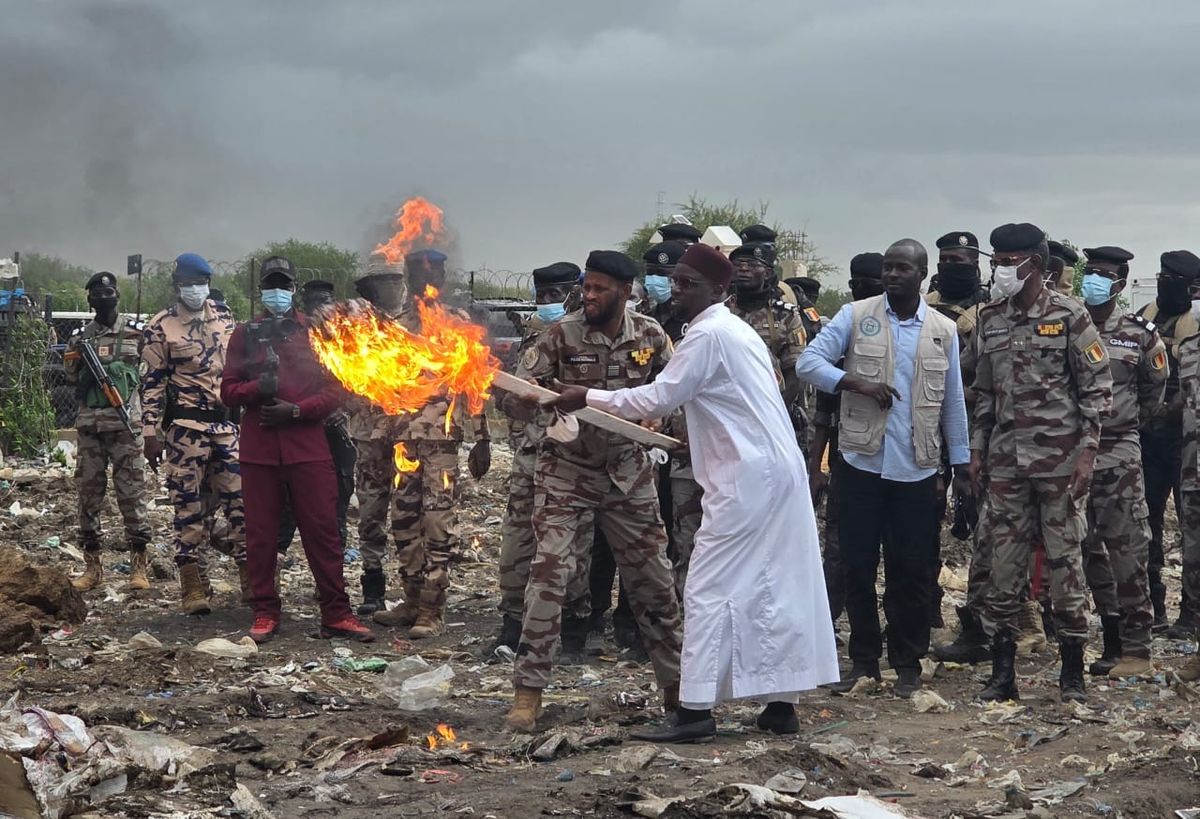 Tchad : incinération record de 5 milliards de francs CFA de produits prohibés à N'Djamena