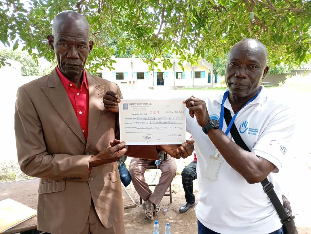 Tchad : l'ONG ACHDR soutient l'école de Békondjo II avec un chèque de plus de 1,5 million de FCFA