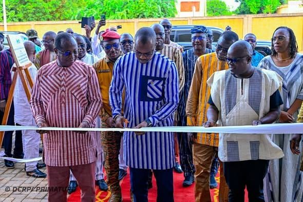 Burkina Faso : le Premier ministre inaugure un complexe moderne de 500 places à l’IBAM
