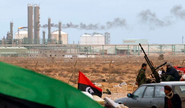 Des installations pétrolières en Libye. Crédits : Sources