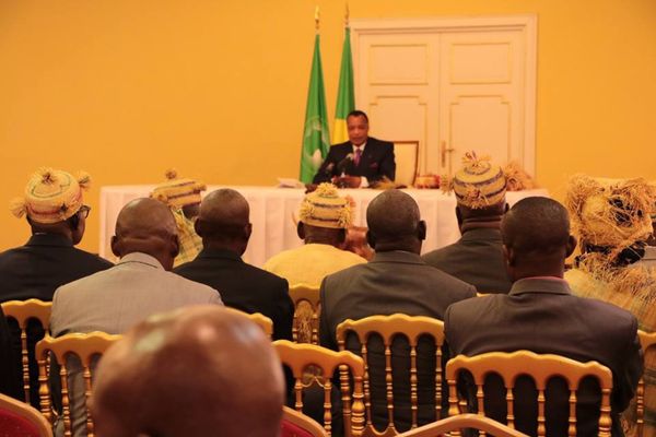 Denis Sassou N'Guesso et les notabilités de la Lekoumou