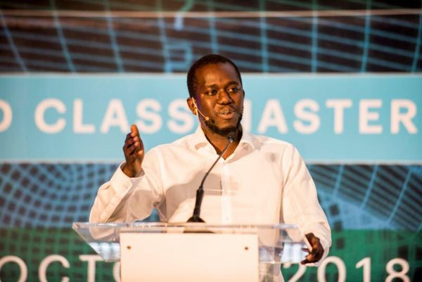 Le professeur Moustapha Cissé, fondateur et directeur du programme de l'AMMI à l'AIMS et directeur du Centre Google AI au Gha