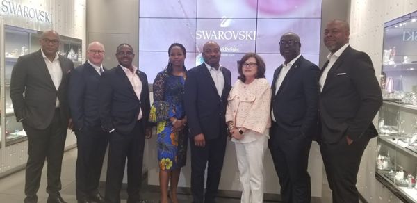 LA CARTE VERVE EST DESORMAIS INTERNATIONALE! G à D: Mitchell Elegbe, fondateur/président-directeur générale Interswitch Group