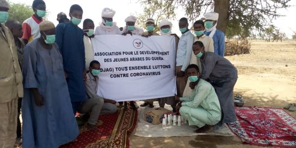 Tchad - Covid-19 : des produits d'hygiène offerts à des villageois près de Mongo. © Béchir Badjoury/Alwihda Info
