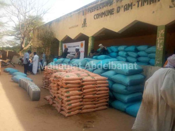 Tchad : à Am Timan, une opération de distribution de vivres aux personnes vulnérables. © Mahamat Abdelbanat Kourma/Alwihda In