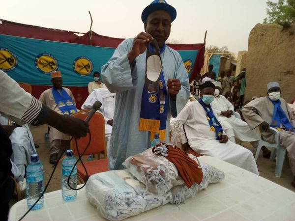Tchad- Covid 19 : 500 masques remis en don à Massakory par un parti politique : ©️ Mbainaissem Gédéon Mbeïbadoum /Alwihda Inf