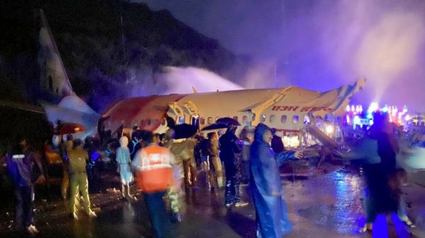 Inde : un avion rate son atterrissage et se brise, 200 passages à bord. © DR/Image Twitter