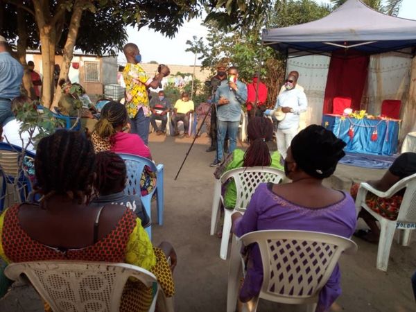 Congo : le député Brice Dimitri Bayendissa à l'écoute de ses mandants de Louessi à Pointe-Noire.