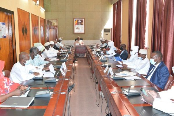 Tchad : l'appel de fonds dans les trésoreries interdit, les gouverneurs devront rembourser