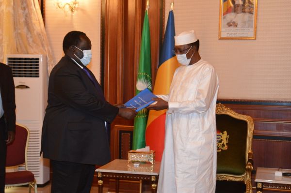 Tchad : un émissaire sud-soudanais reçu à la Présidence. © PR