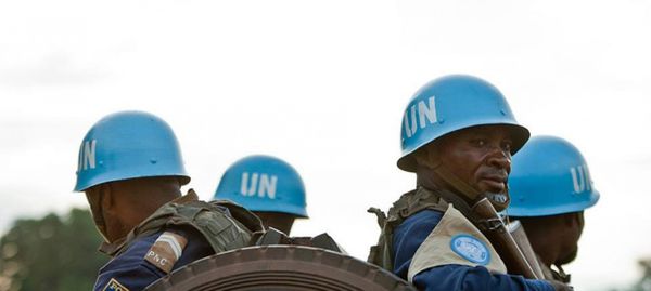 Des Casques bleus de la MINUSCA en patrouille en République centrafricaine. © MINUSCA