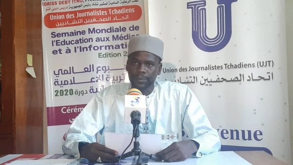 رئيس اتحاد الصحفيين التشاديين يشارك في اجتماع رفيع المستوى للجنة إدارة الأزمات الصحية.