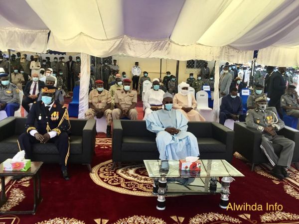 Tchad : Passation de service entre les DG sortant et entrant de la police nationale