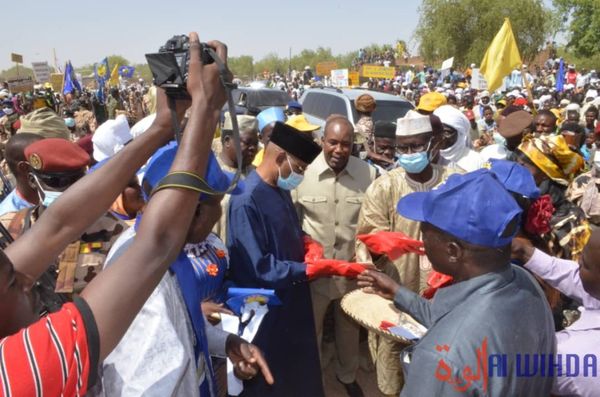 Tchad : pose de la pierre de construction d'un château d'eau à Bitkine