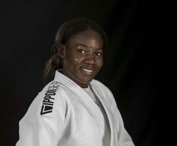 ممنيلوم ديموس، لاعبة جودو من ذهب.