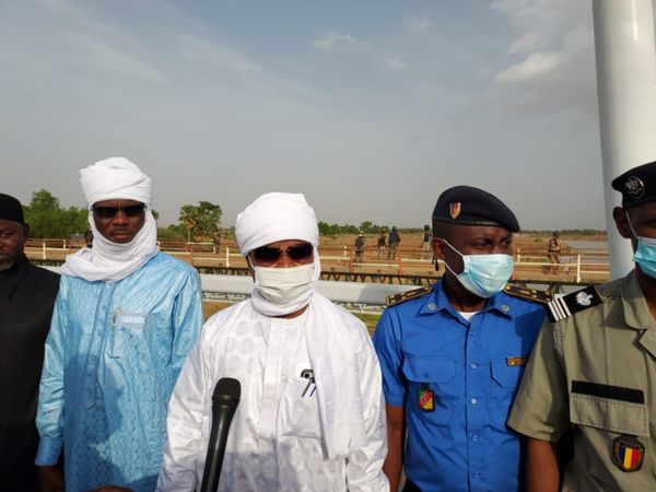 تشاد ترفع الحاجز البري بينها وبين الكاميرون الشقيقة