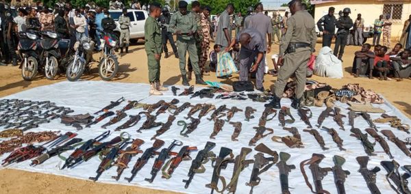 الشرطة الوطنية تعرض خمسين متهما بجرائم متنوعة