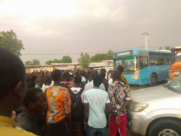 Tchad : un bus étudiant essuie un tir de gaz lacrymogène à Walia