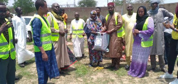 Tchad : Help for Miskine distribue de la viande aux démunis de N´Djamena