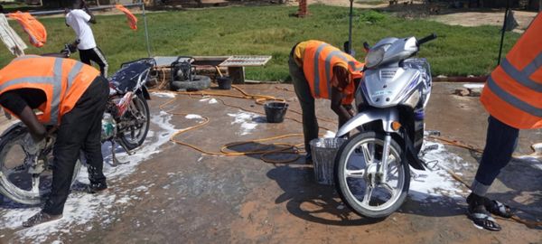 Tchad : les stations de lavage, un business fructueux pour les jeunes