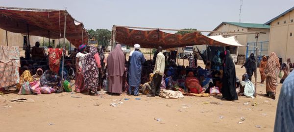 Tchad : distribution de vivres à N'Djamena, entre bousculade et lacrymogène